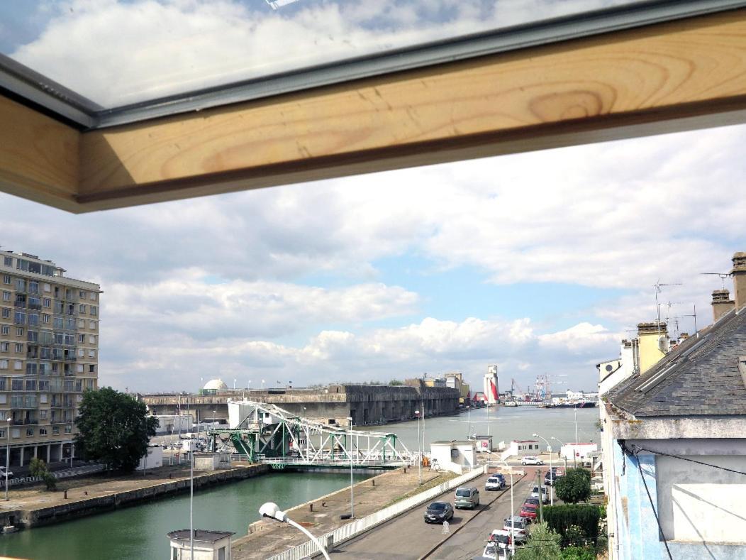 Les Abeilles Hotel Saint-Nazaire  Exterior photo